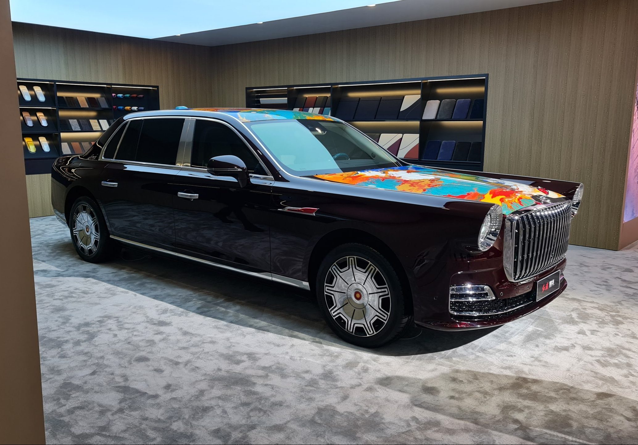 The Hongqi Guoli Is A Million-Dollar Retro-Styled Chinese Limo - Automacha