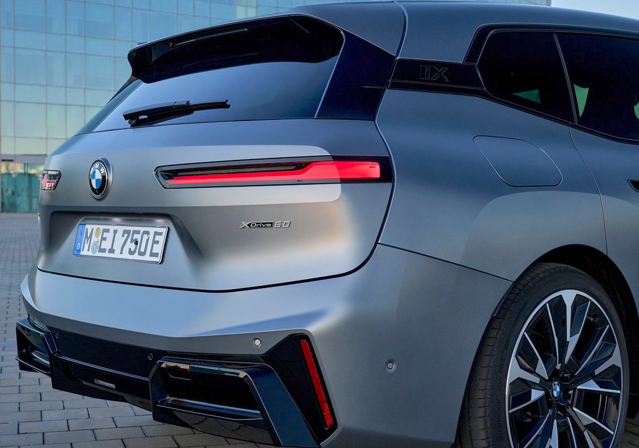 BMW iX xDrive60 M Sport