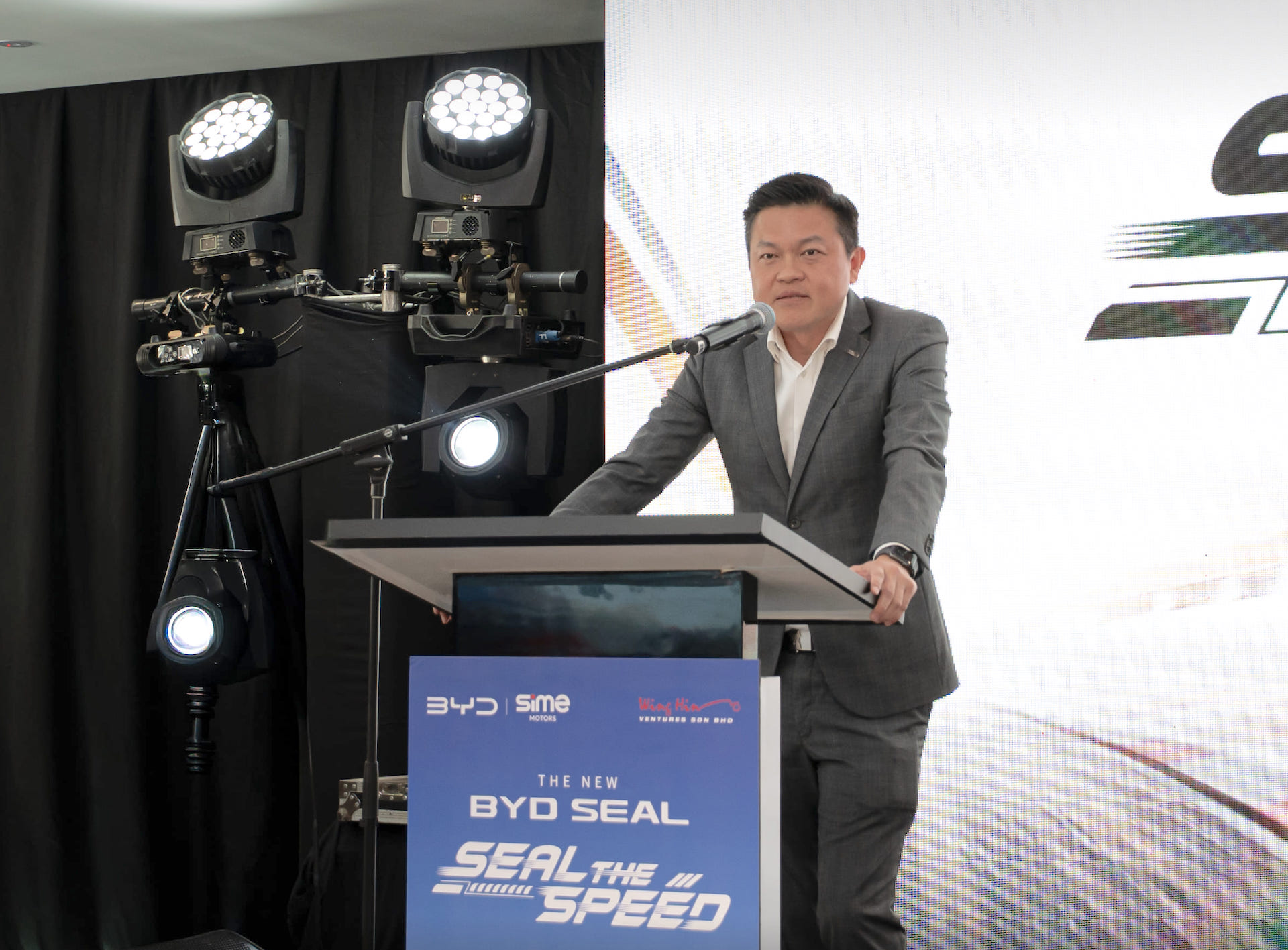 BYD SEAL