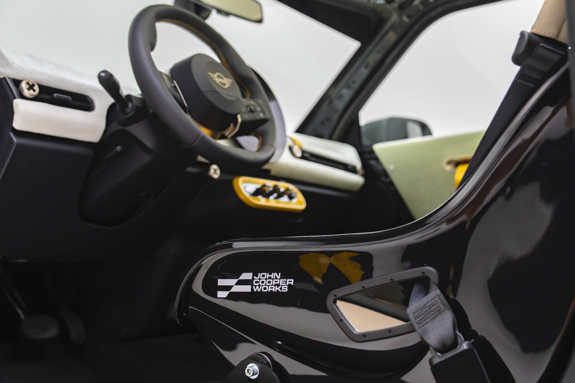 MINI JCW X DEUS