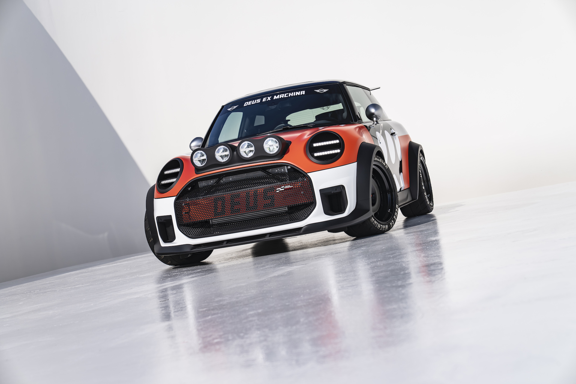 MINI JCW X DEUS