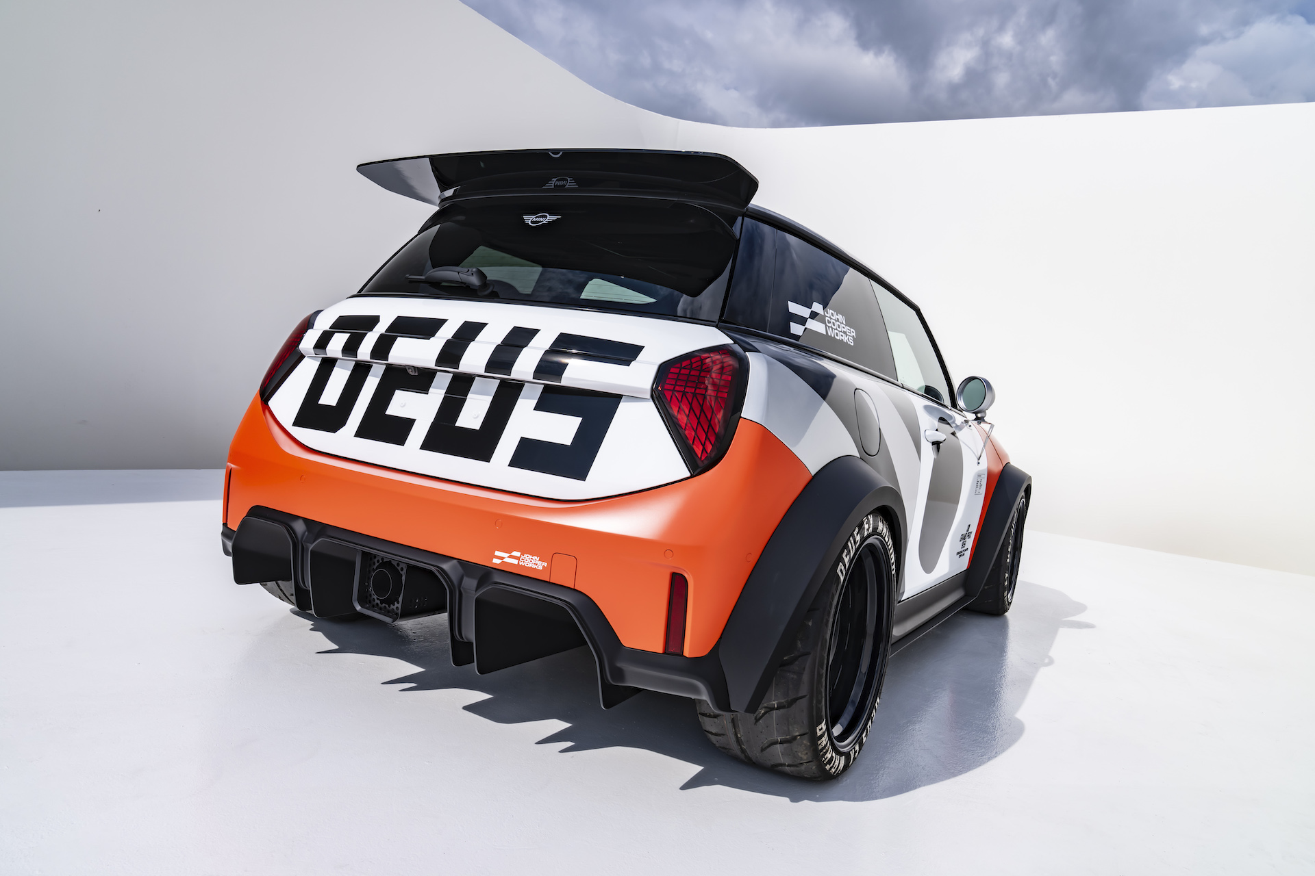 MINI JCW X DEUS