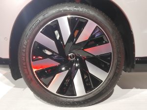 Volvo EX90