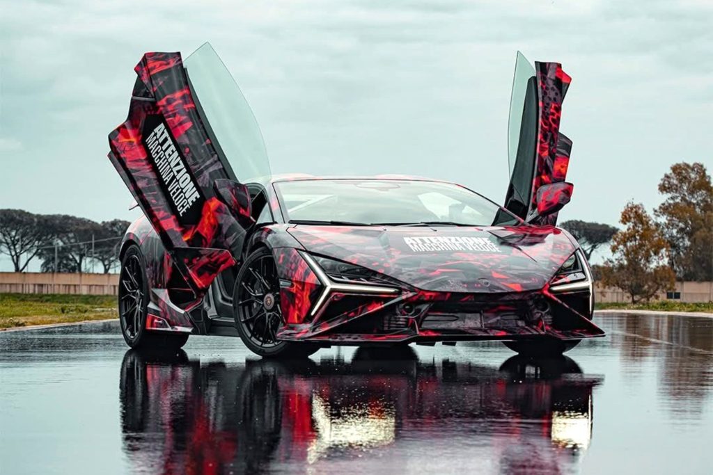 Lamborghini Revuelto SV