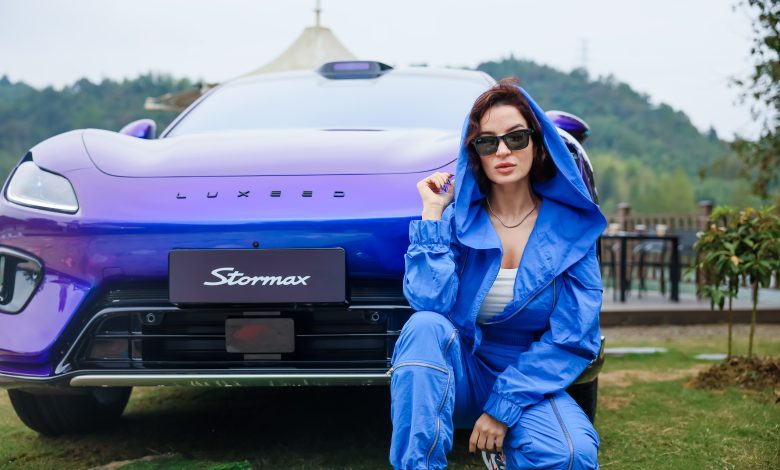 LUXEED Stormax